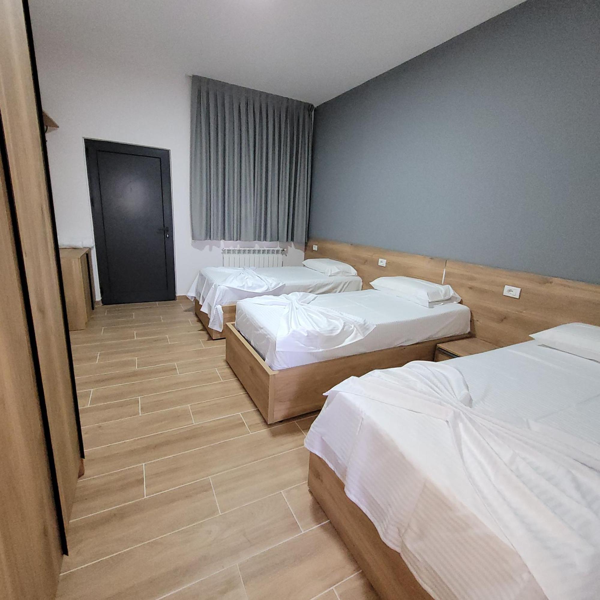 Hotel Erandi Rinas Exterior photo